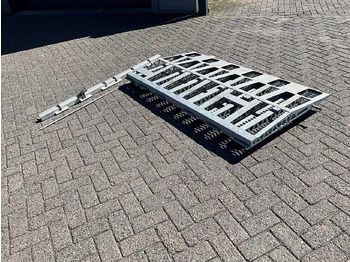 مقطورة TAILGATE RAMP: صور 5 مقطورة TAILGATE RAMP: صور 5