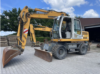 حفارة على عجلات LIEBHERR A 900