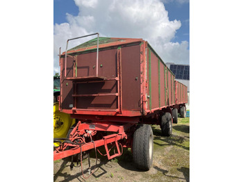 قلابة مقطورة