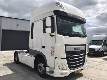 شاحنة جرار DAF XF 460