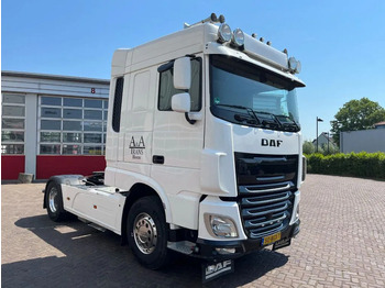 شاحنة جرار DAF XF 510