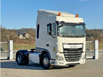 شاحنة جرار DAF XF 460