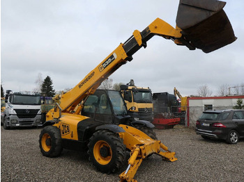 رافعة تلسكوبية JCB