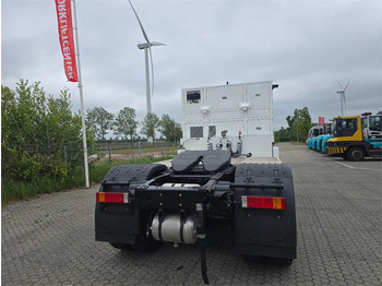 جرارات صالات المطارات WESTWELL Autonomous Q-Truck Q084D: صور 5