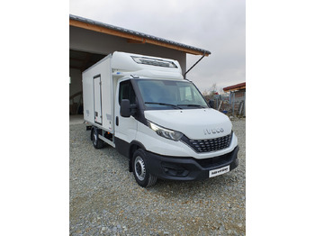 الشاحنات الصغيرة المبردة IVECO Daily