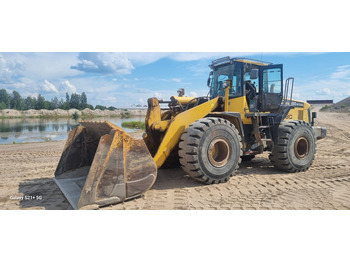 اللودر بعجل KOMATSU WA480