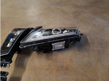 جديد مصباح الضباب - شاحنة COMPLETE SET VOOR VOLVO FH4 (FH16 LOOK) DEPO XENON KOPLAMPEN + MISTLAMPEN LINKS EN RECHTS. 000126: صور 2