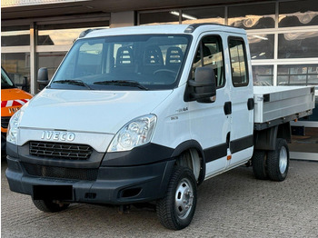 الشاحنات الصغيرة المسطحة IVECO Daily 35C15