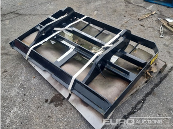 معدات المناولة MANITOU