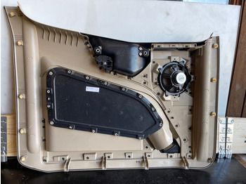 الكابينة والداخلية MERCEDES-BENZ