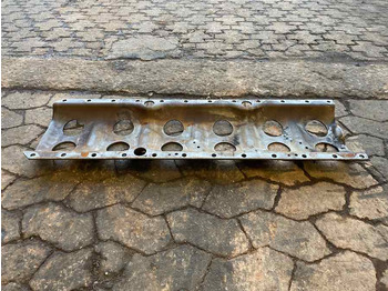 المحرك و قطع الغيار VOLVO