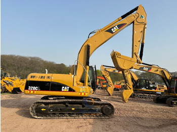حفارات زحافة CATERPILLAR 320CL