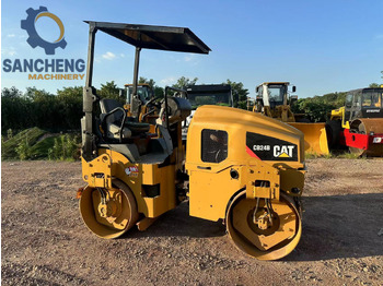 مدحلة CATERPILLAR CB24B