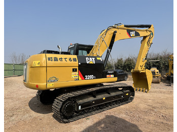حفارات زحافة CATERPILLAR 320D2