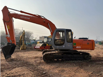 حفارة HITACHI EX200