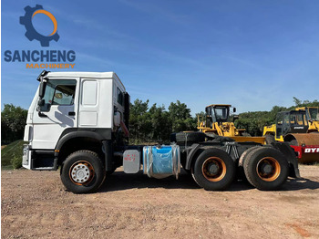 شاحنة جرار SINOTRUK HOWO