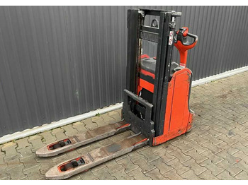 معدات تكديس LINDE
