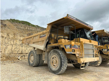 قلابة شاحنة CATERPILLAR