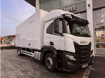 بصندوق مغلق شاحنة IVECO S-WAY