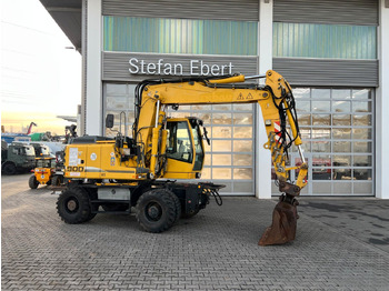 حفارة على عجلات LIEBHERR A 900