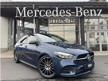سيارة MERCEDES-BENZ