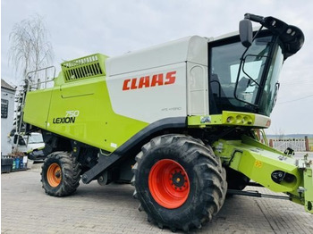 حصادة شاملة CLAAS Lexion 750