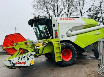 حصادة شاملة CLAAS Tucano 430