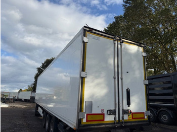 بصندوق مغلق نصف مقطورة Krone Laadklep APK: صور 2