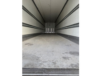 بصندوق مغلق نصف مقطورة Krone Laadklep APK: صور 5