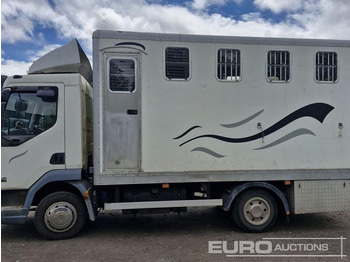 شاحنة نقل المواشي شاحنة DAF 45 150