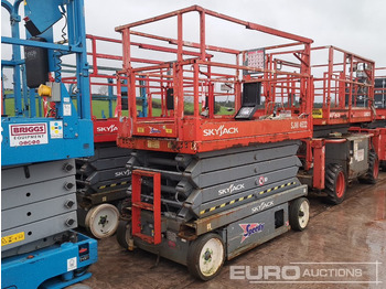 منصات هيدروليكية متنقلة SKYJACK