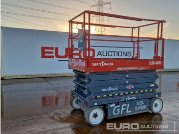 منصات هيدروليكية متنقلة SKYJACK