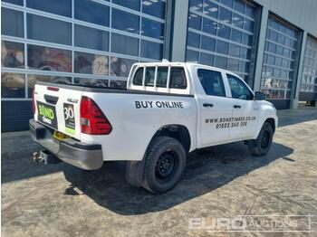 شاحنة البيك أب 2022 Toyota Hilux: صور 1