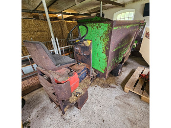 المعدات لتربية الماشية