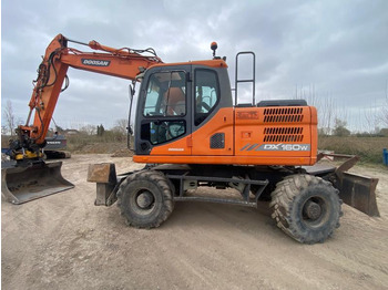 حفارة على عجلات DOOSAN DX160W-3