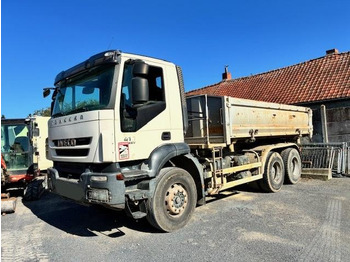 قلابات IVECO Trakker