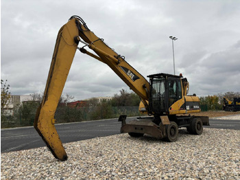 حفارة على عجلات CATERPILLAR M318