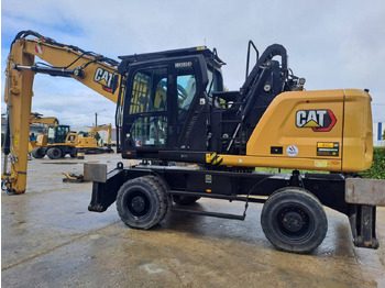 حفارة على عجلات CATERPILLAR MH3024