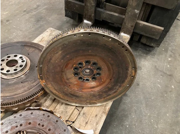 المحرك و قطع الغيار SCANIA