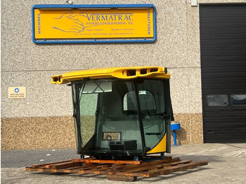 معدات آلة حصاد NEW HOLLAND CR9070