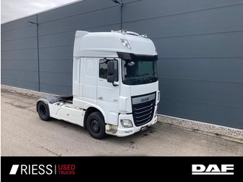 شاحنة جرار DAF XF 460