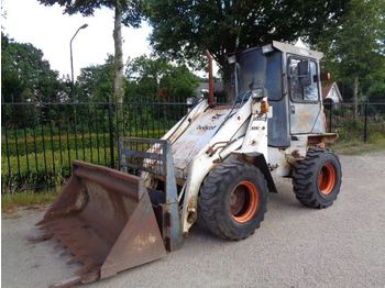 اللودر بعجل Bobcat 2400: صور 1