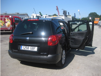 سيارة PEUGEOT