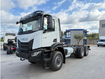 الشاسيه شاحنة IVECO X-WAY