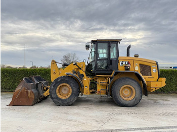 اللودر بعجل CATERPILLAR 930M