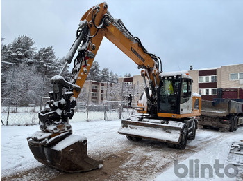 حفارة على عجلات LIEBHERR A 918