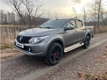 شاحنة البيك أب MITSUBISHI L200