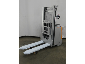 معدات تكديس STILL