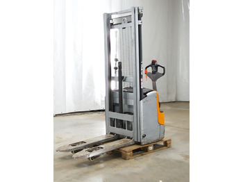 معدات تكديس STILL