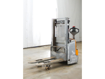 معدات تكديس STILL